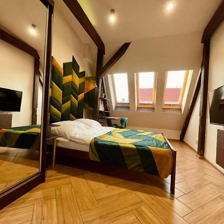 Long Attic Studio Poznań Buitenkant foto
